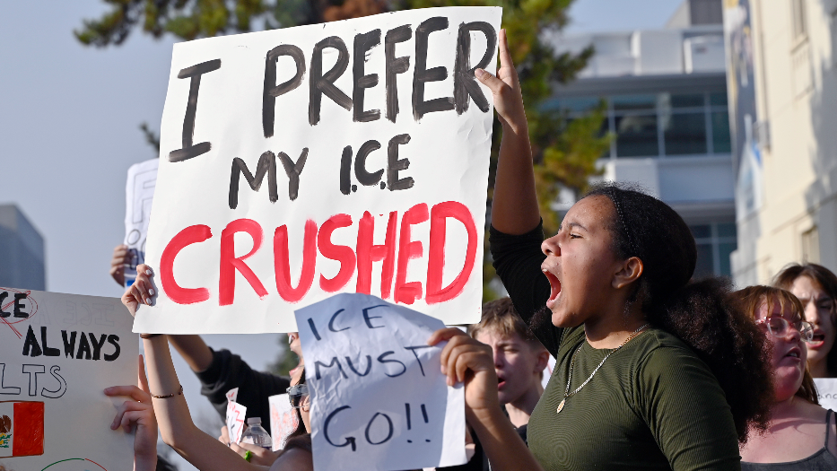 Superintendentes del área de Fresno instan a los estudiantes a poner fin a las protestas contra ICE y a permanecer en la escuela