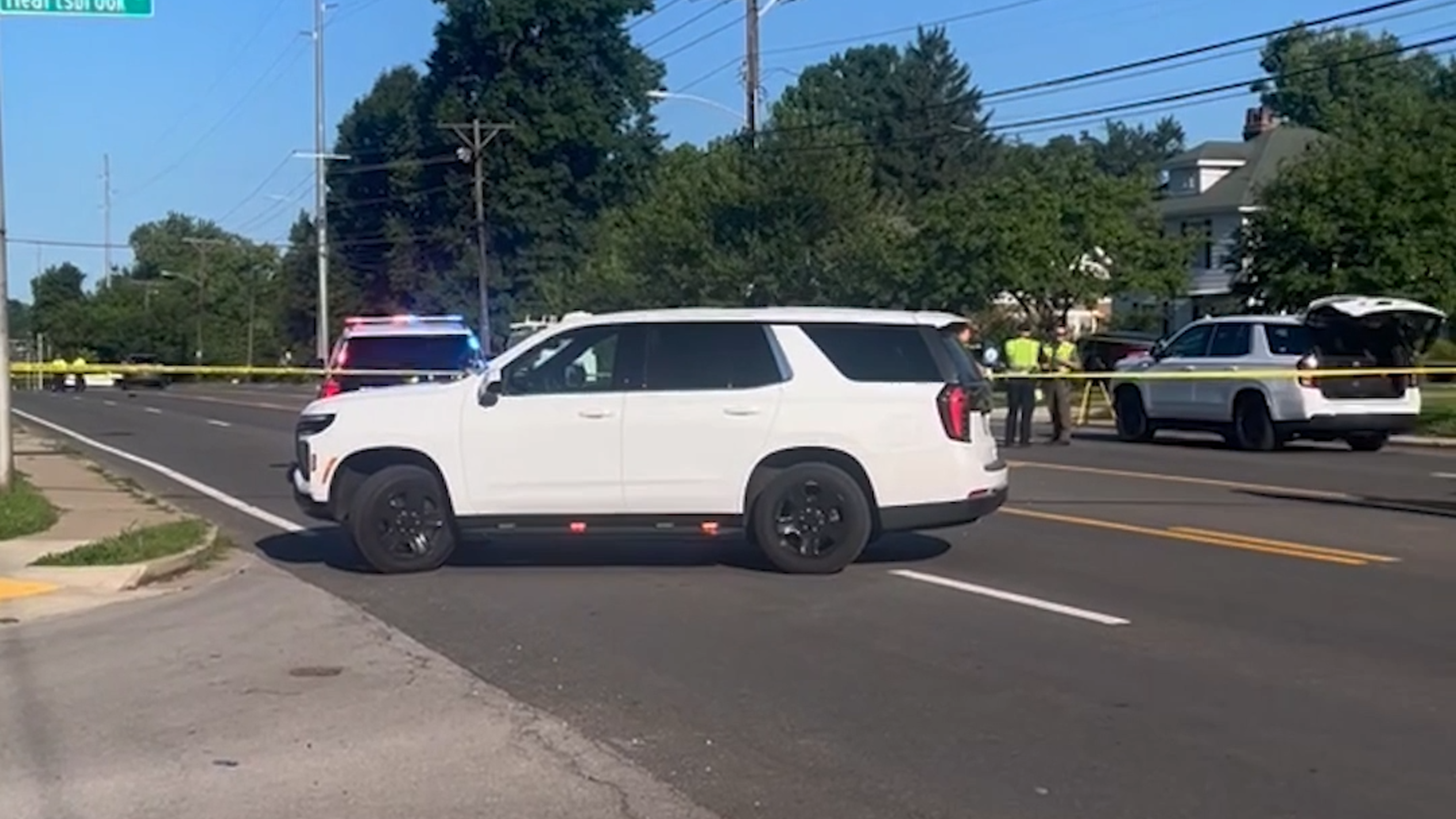 Lexington officials investigate deadly crash on Versailles Road