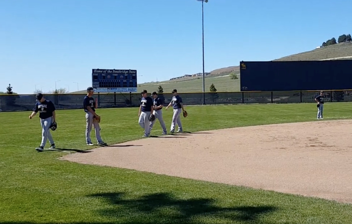 Southridge hopes to shine against top-ranked Mercer Island in 3A baseball semis