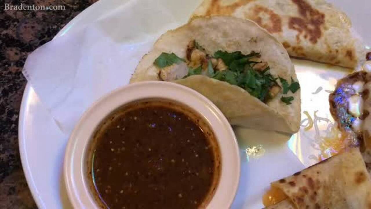 Diners take to Mexican flavors offered by Señor Fajitas on Old Main