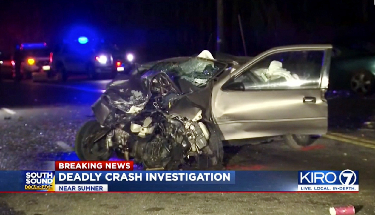1 killed, 1 injured in three-car crash near Sumner | Tacoma News Tribune