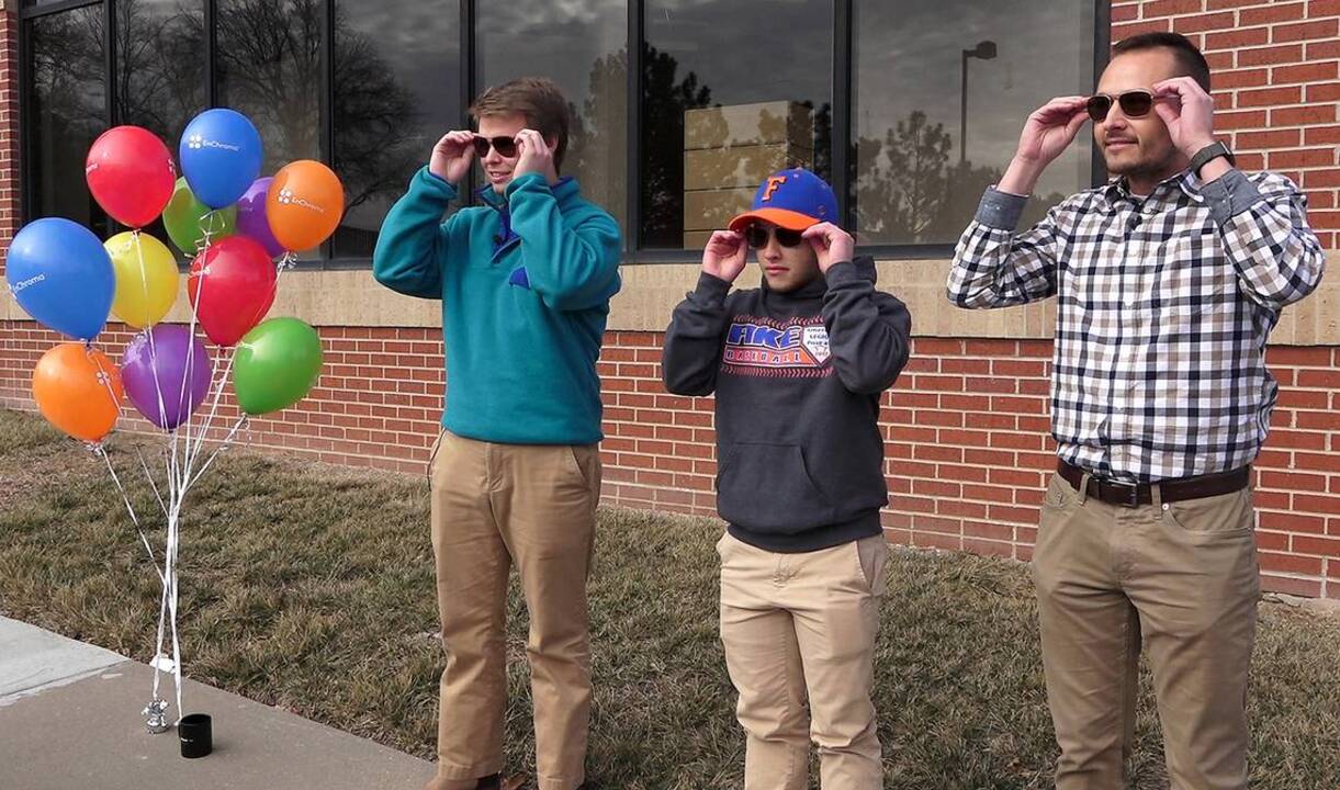 Special glasses allow colorblind people to see world more vividly