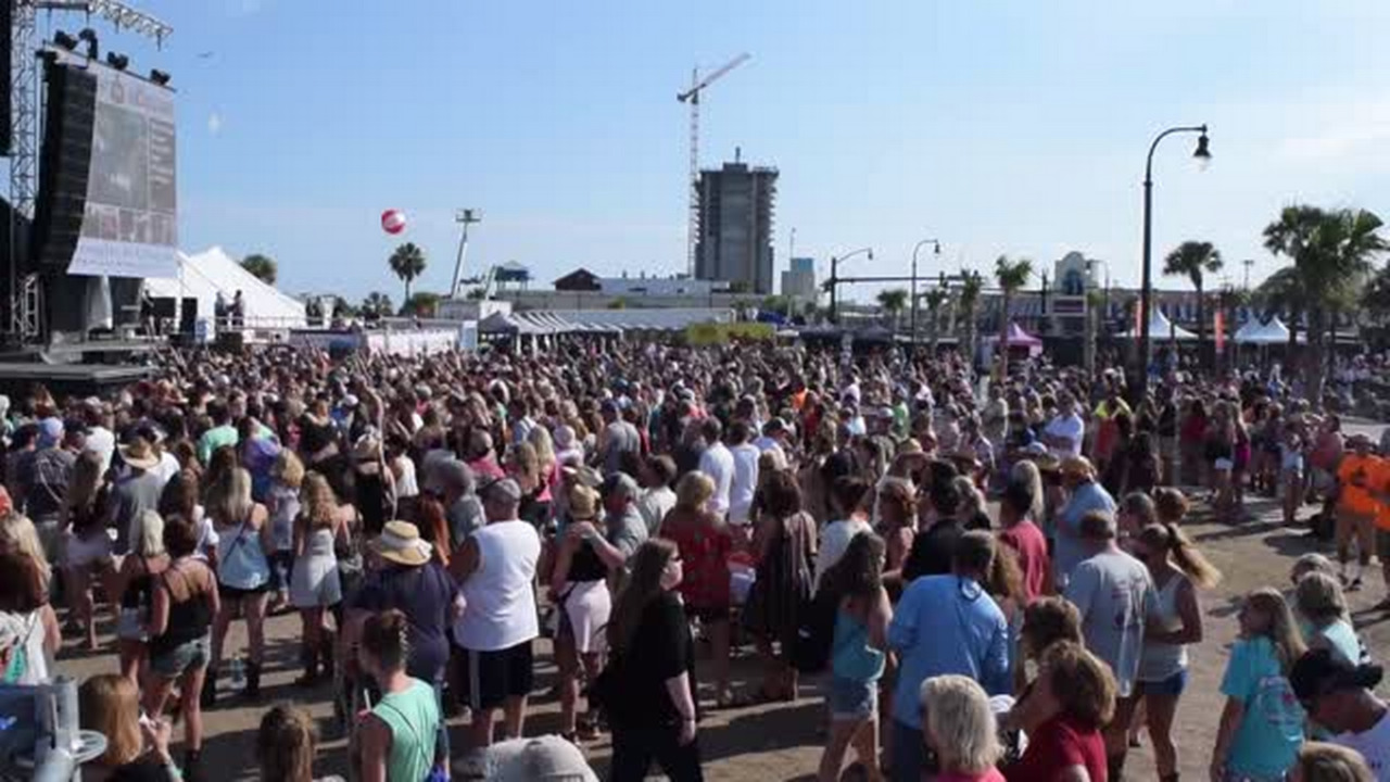Day 2 of the 2017 Carolina Country Music Festival
