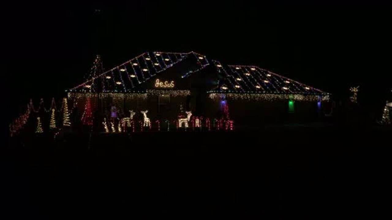 Video of lights from 4110 Sahara Dr. in Pasco