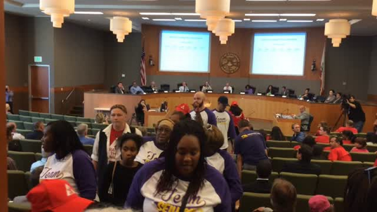 Video: Angry workers chant 'shame' at Sacramento task force meeting in response to $12.50 minimum wage plan