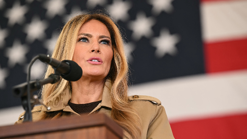 First lady Melania Trump visits NC to thank Marines