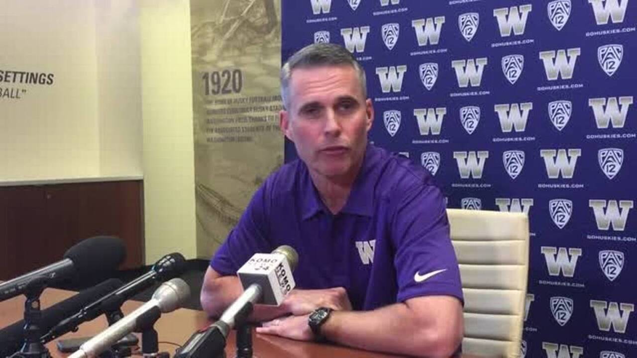 Chris Petersen reacts to Huskies' playoff bid
