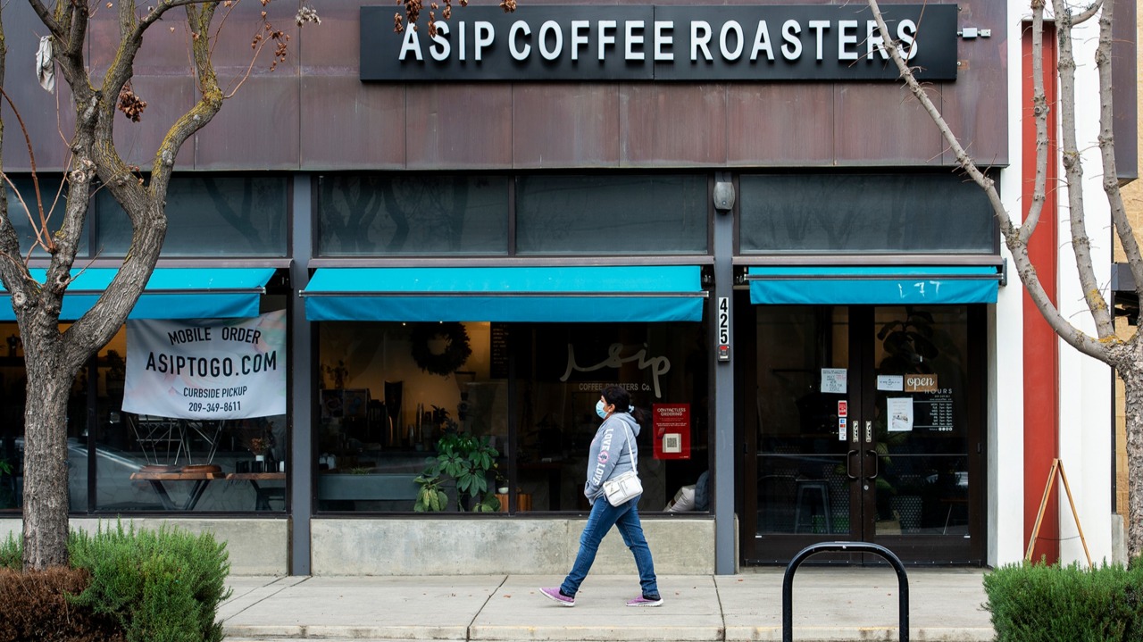 What Newsom’s lifting of  COVID stay-home order means for Merced County businesses