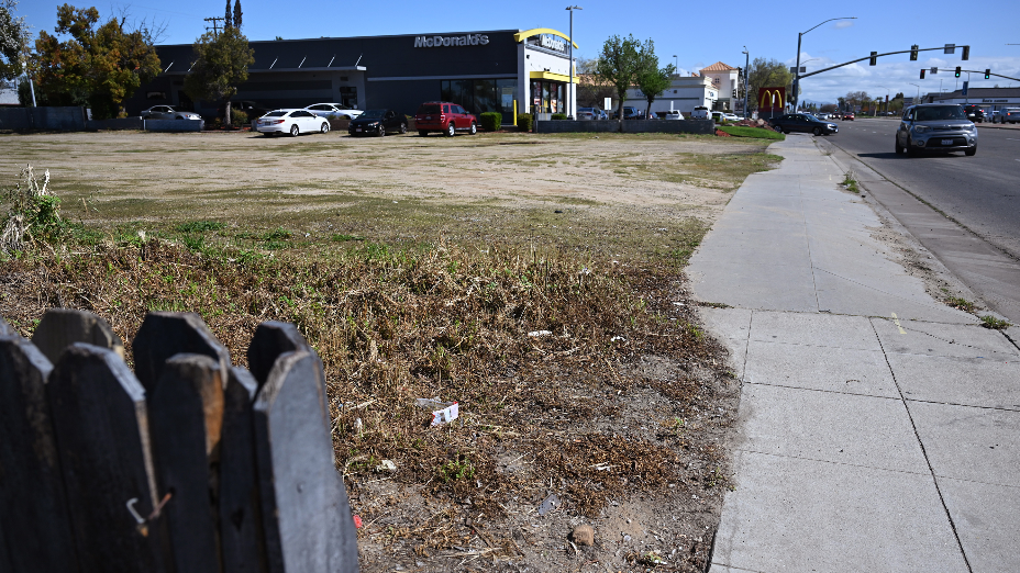 Dutch Bros headed for busy stretch of Shaw in Clovis. Will it affect traffic?
