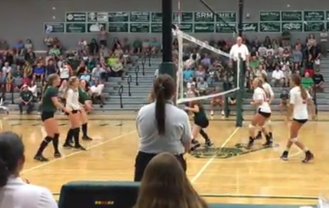 Manatee volleyball holds off Venice to reach third straight region final