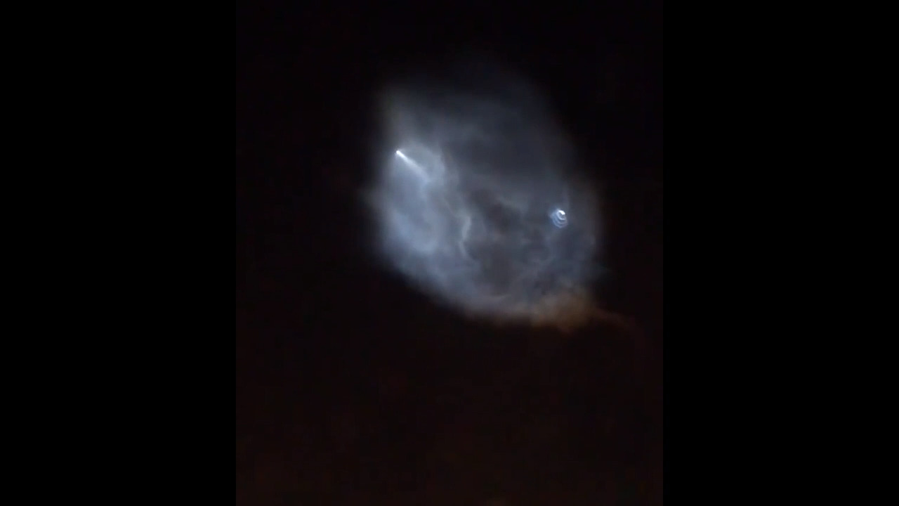 Spectacular SpaceX launch seen from Malibu