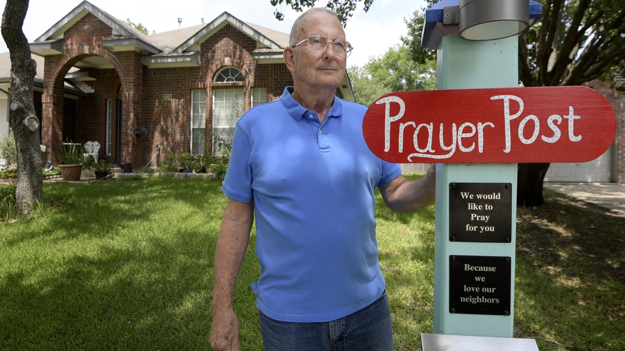 Jack Reiser’s faith in God and the power of prayer lead him to install a rather unconventional mailbox