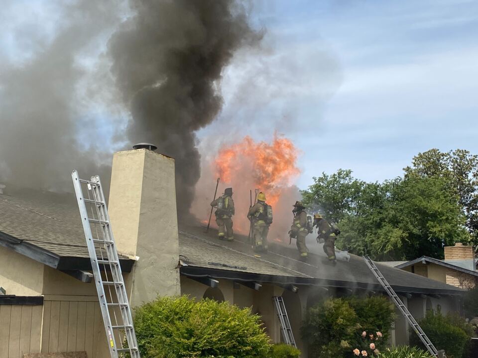 Update: Crews knock down 2-alarm apartment fire in Fresno. One hospitalized, one dog dead