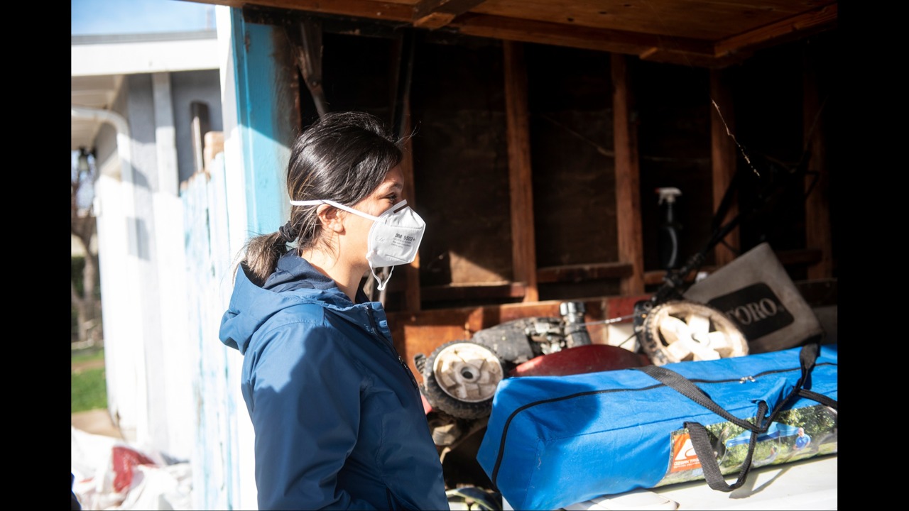 Hace dos años, Planada se inundó. Para algunos, la reparación del hogar y la remediación de moho ha sido lenta