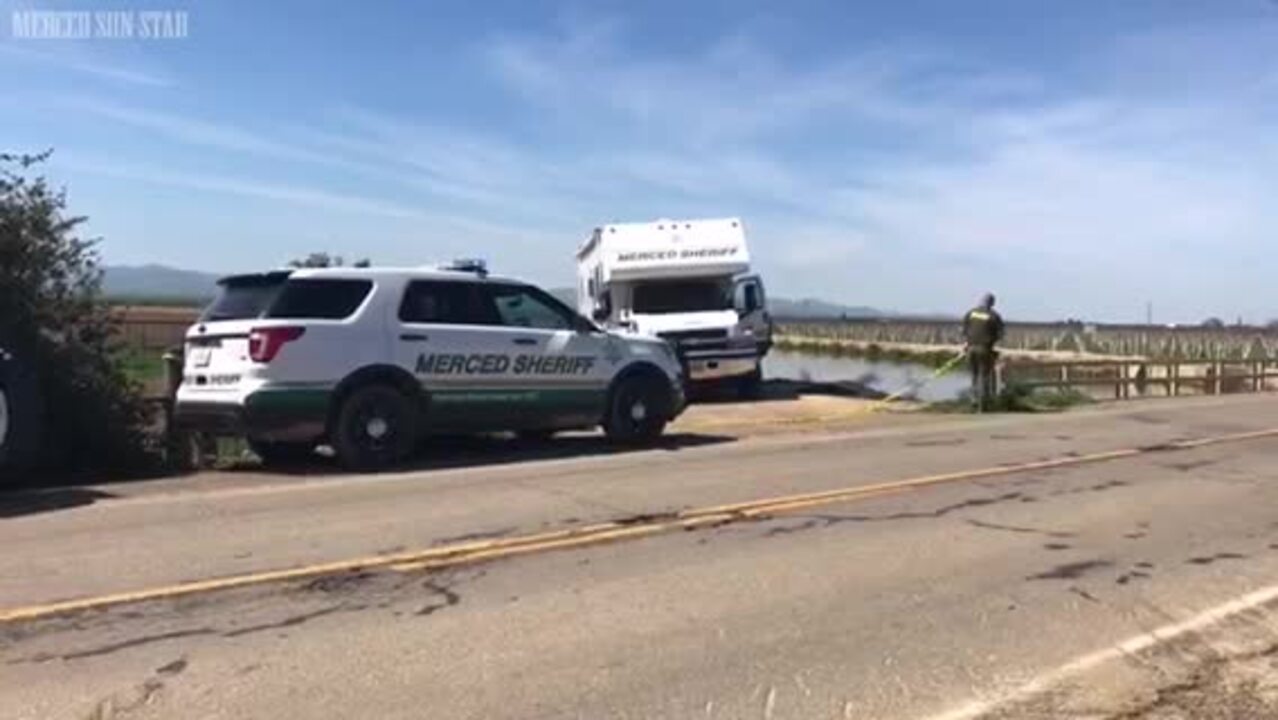 Merced county deputies searching canal after report of dead body