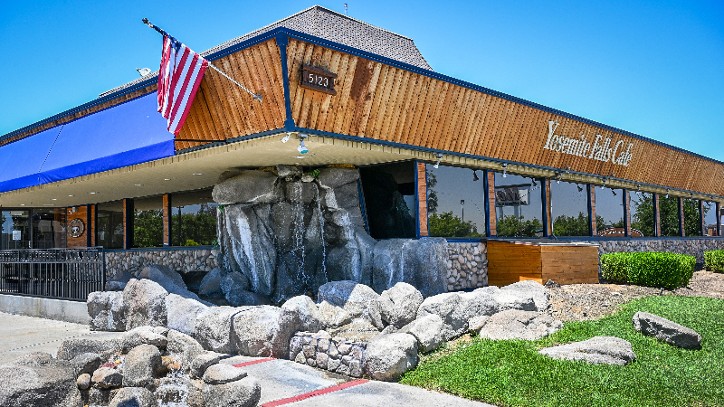 10 months after fire, Fresno restaurant almost open again. How to eat there now