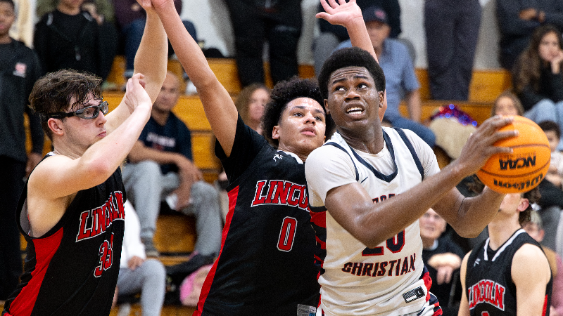 Modesto Christian stays perfect with win over Lincoln