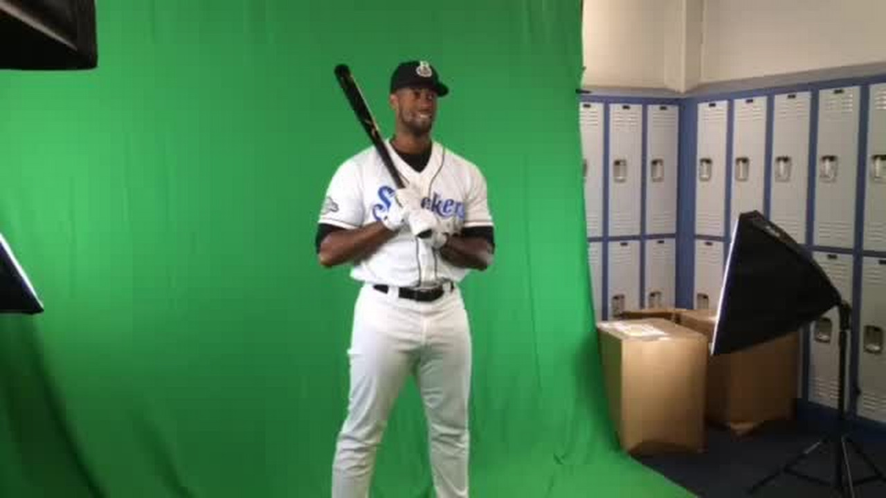 Shuckers have a hard time keeping cool in photo shoot