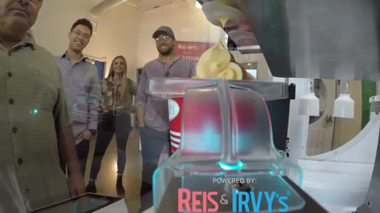 Here’s what it looks like inside a Reis & Irvy’s Froyo Robot