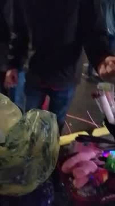 Boyfriend includes fiancee’s daughter in Nyx parade proposal