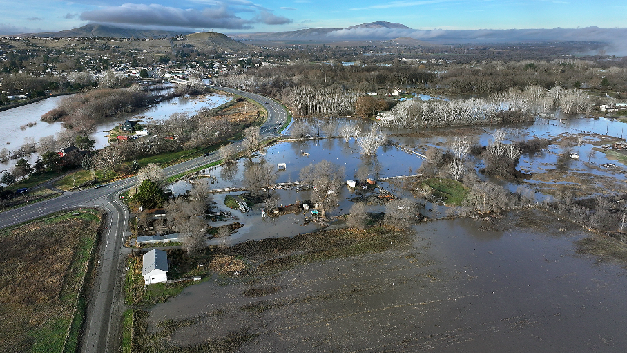 Flood surge forces evacuations, closes roads in Benton City, W. Richland
