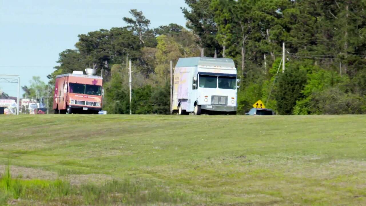 Season 10 of ‘The Great Food Truck Race’: ‘Summer Beach Battle’