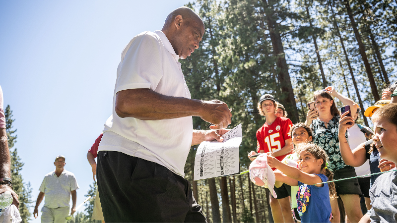 Lake Tahoe celebrity golf video: Charles Barkley swings away, gives take on Kings