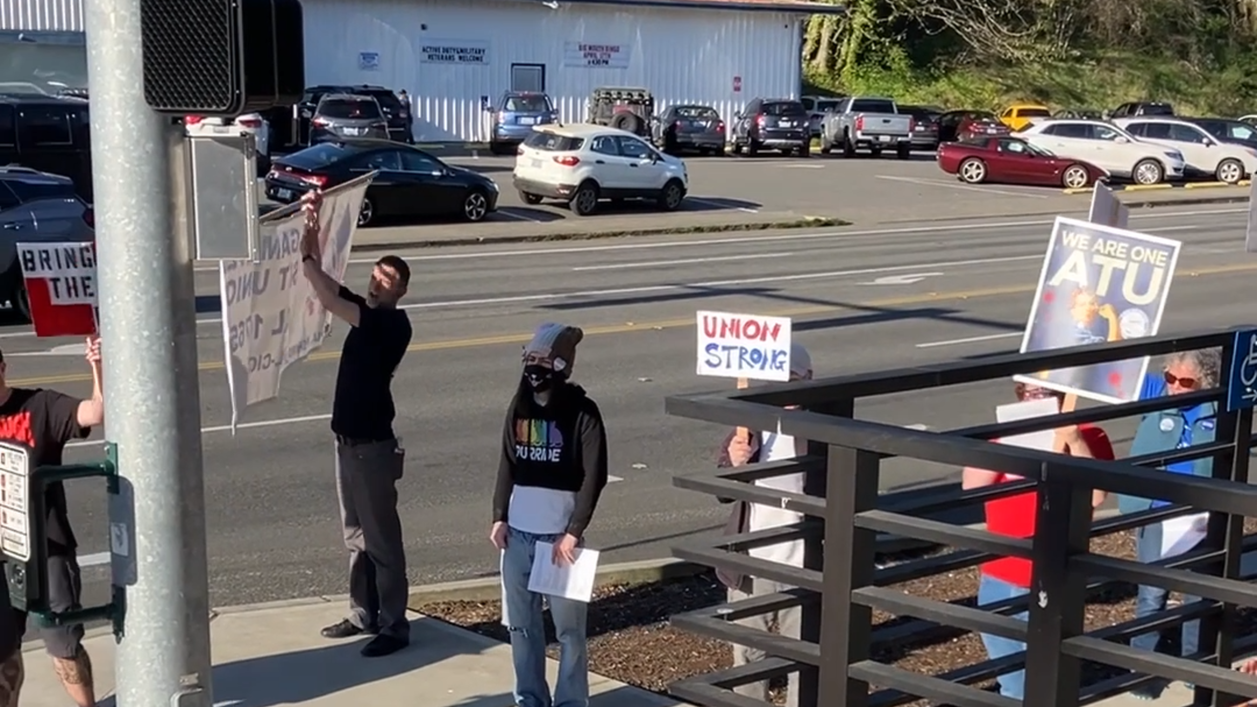 Union pickets outside Intercity Transit