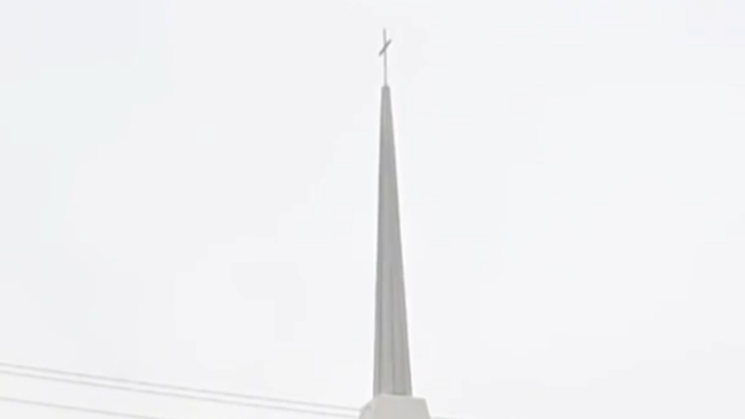 Woodycrest United Methodist Church celebrates steeple