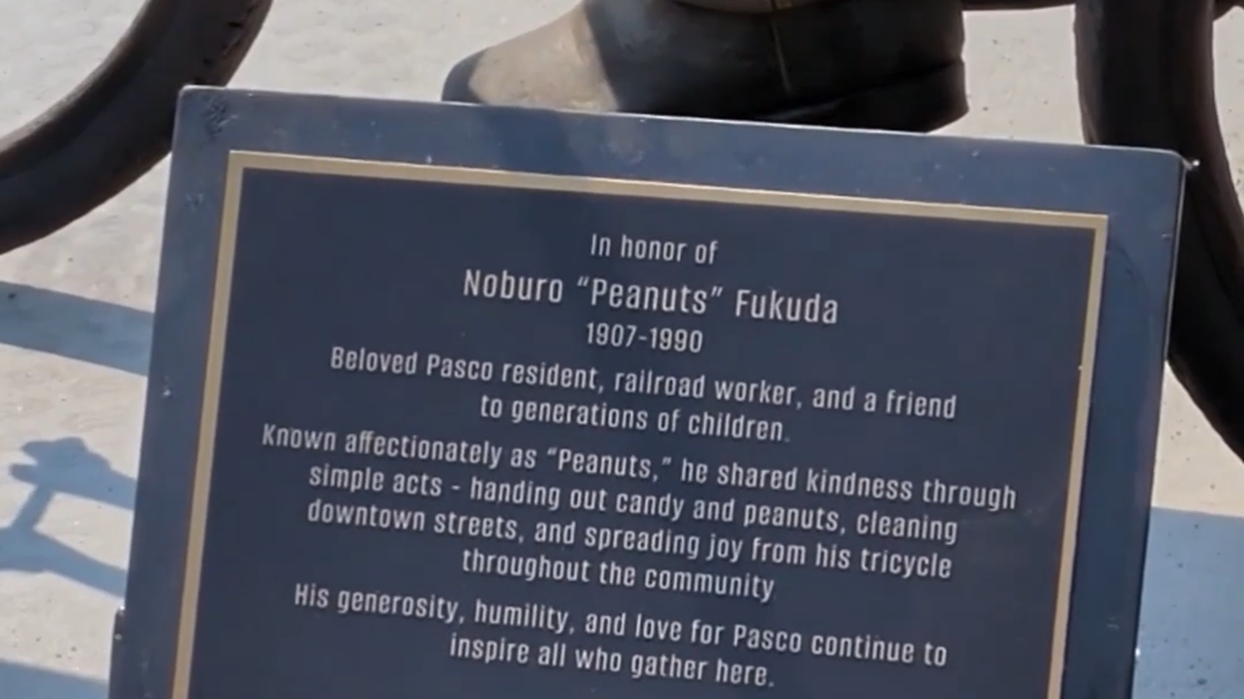 Pasco, WA celebrates unveiling of new Noburo "Peanuts" Fukuda statue in downtown