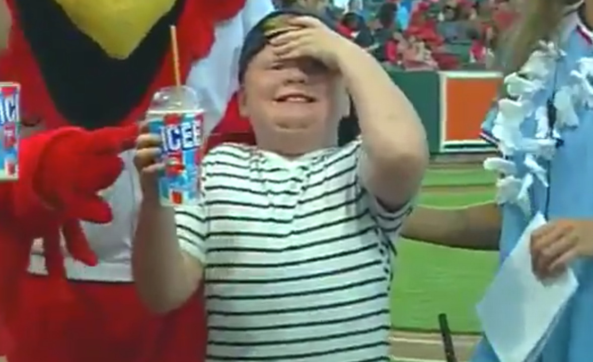 Ow! Major brain freeze interrupts Icee-slurping contest