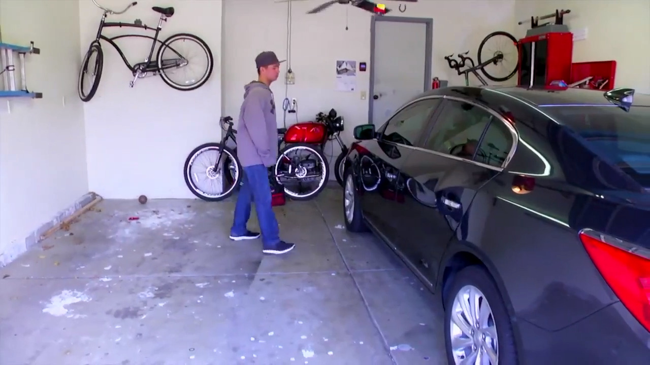 Open garage doors an open invitation to criminals