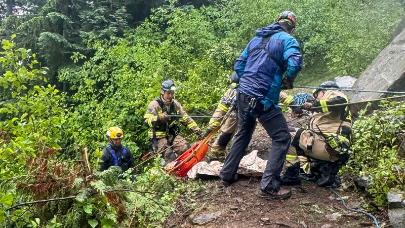 Two airlifted after 11-hour rescue mission from 250-foot Pierce Co. cliff fall