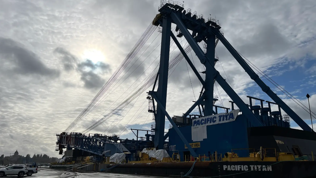 Massive crane barge visits Port of Olympia