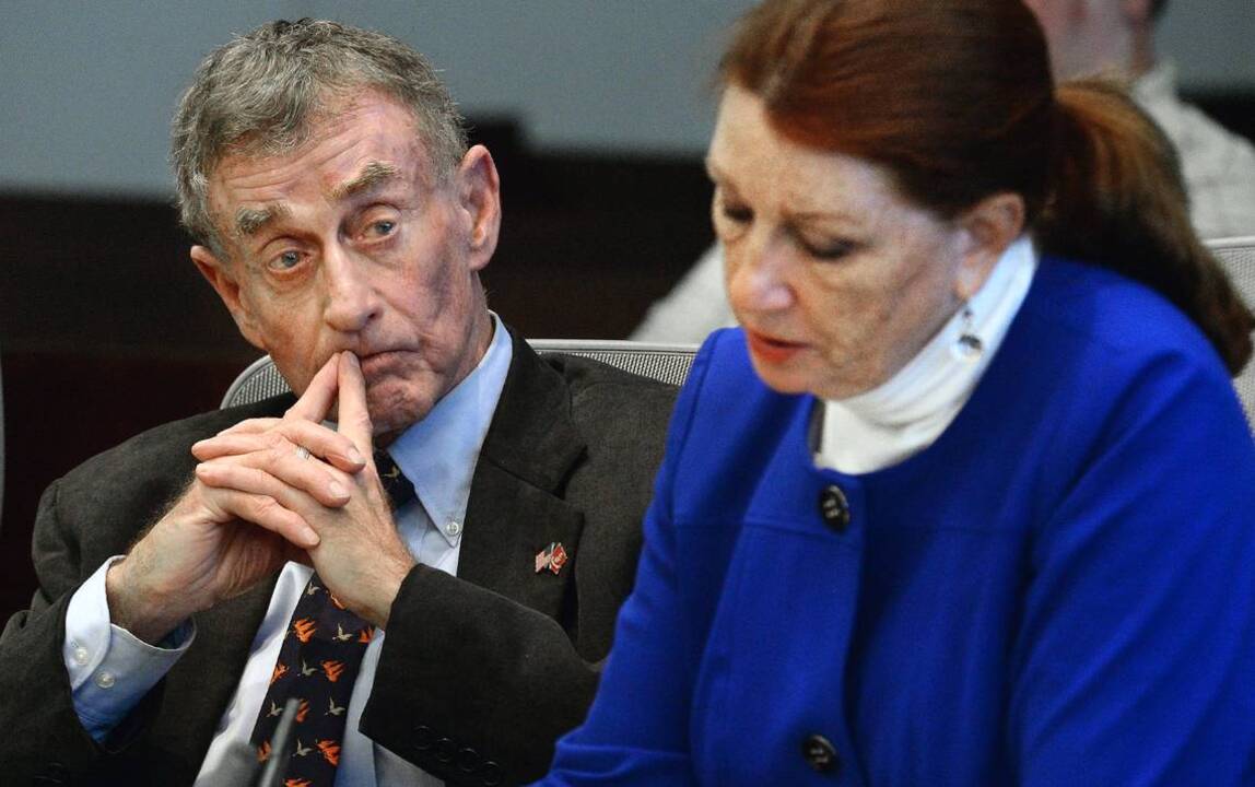 DNA expert questioned on evidence in Peterson case