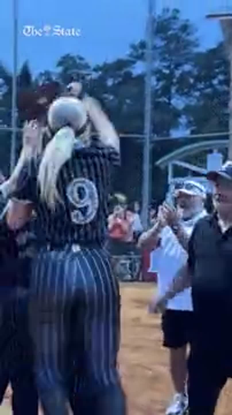 Gray Collegiate War Eagles win softball championship