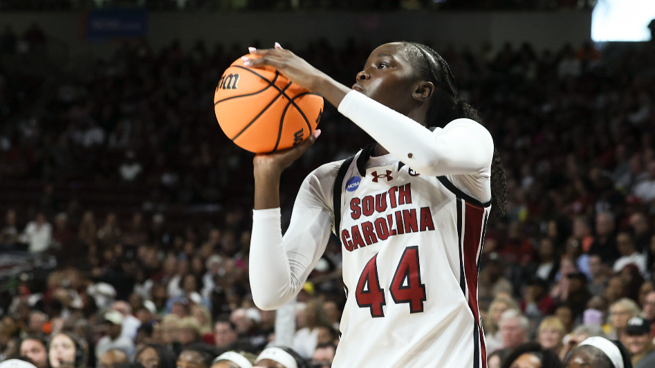 USC's Agot Makeer makes an impact in her first NCAA Tournament game