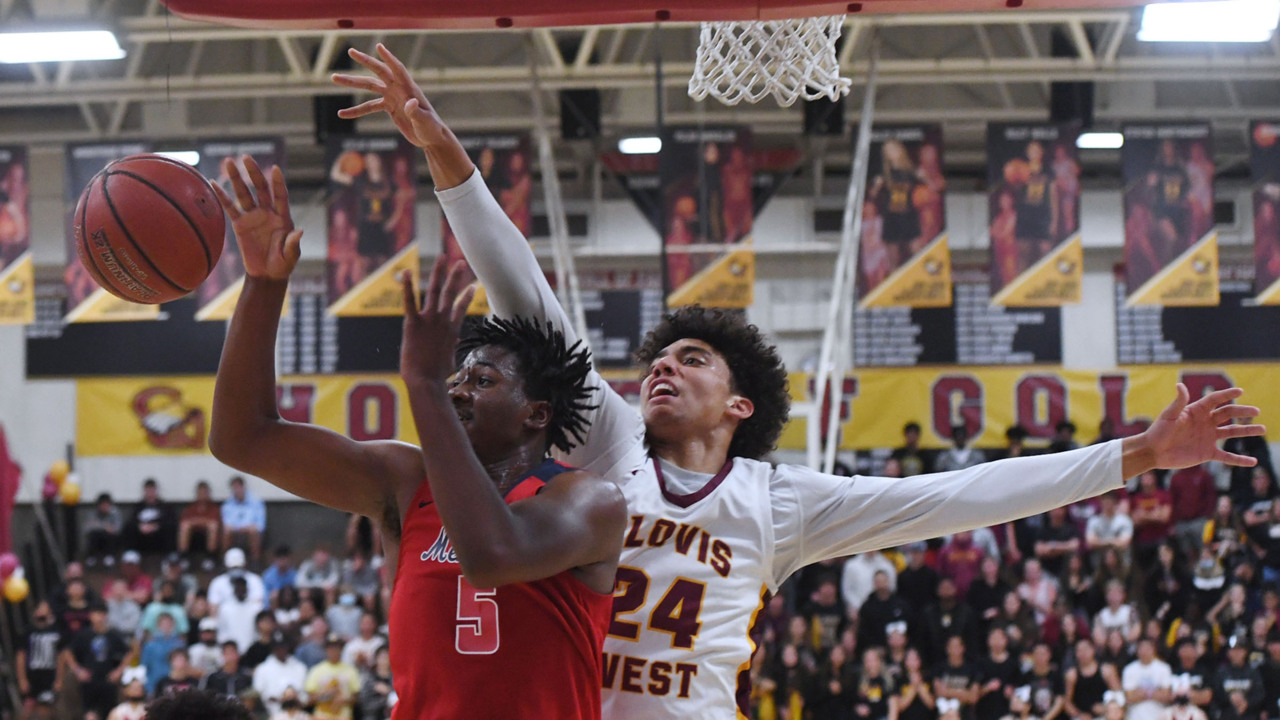 Clovis West advances in Open Division playoffs with 83-69 win over Memorial