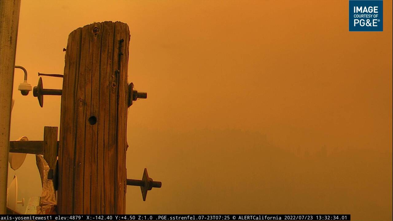 See smoke from Oak Fire turn sky over Yosemite orange in time-lapse video