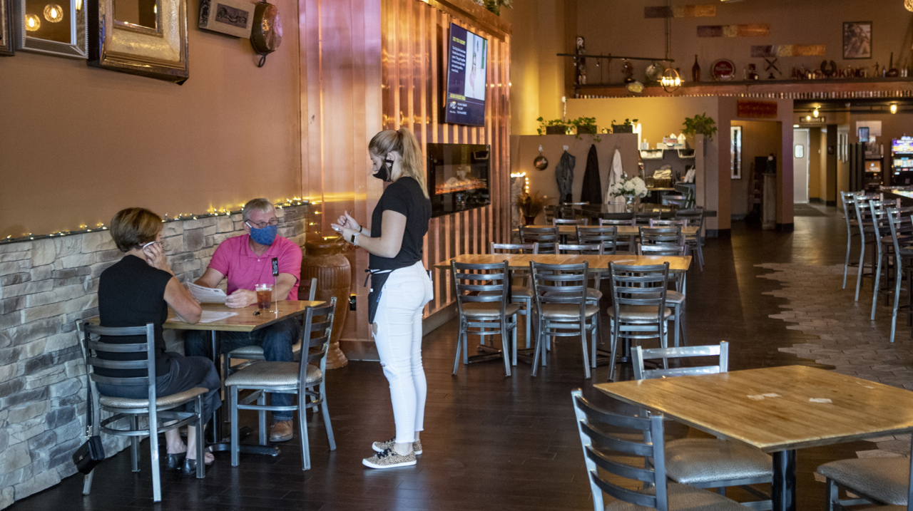 Restaurant, bar owners ‘ecstatic’ at COVID-19 restriction changes in southwest Illinois