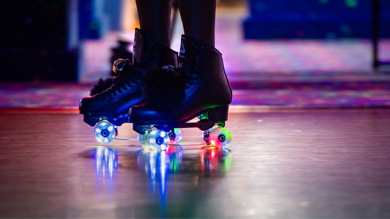 Adult skate nights still rolling with style in Kansas City