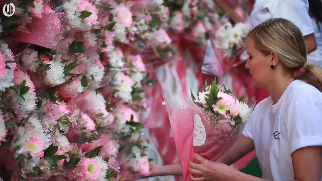 Belk sets up flower wall for Mother’s Day 2019