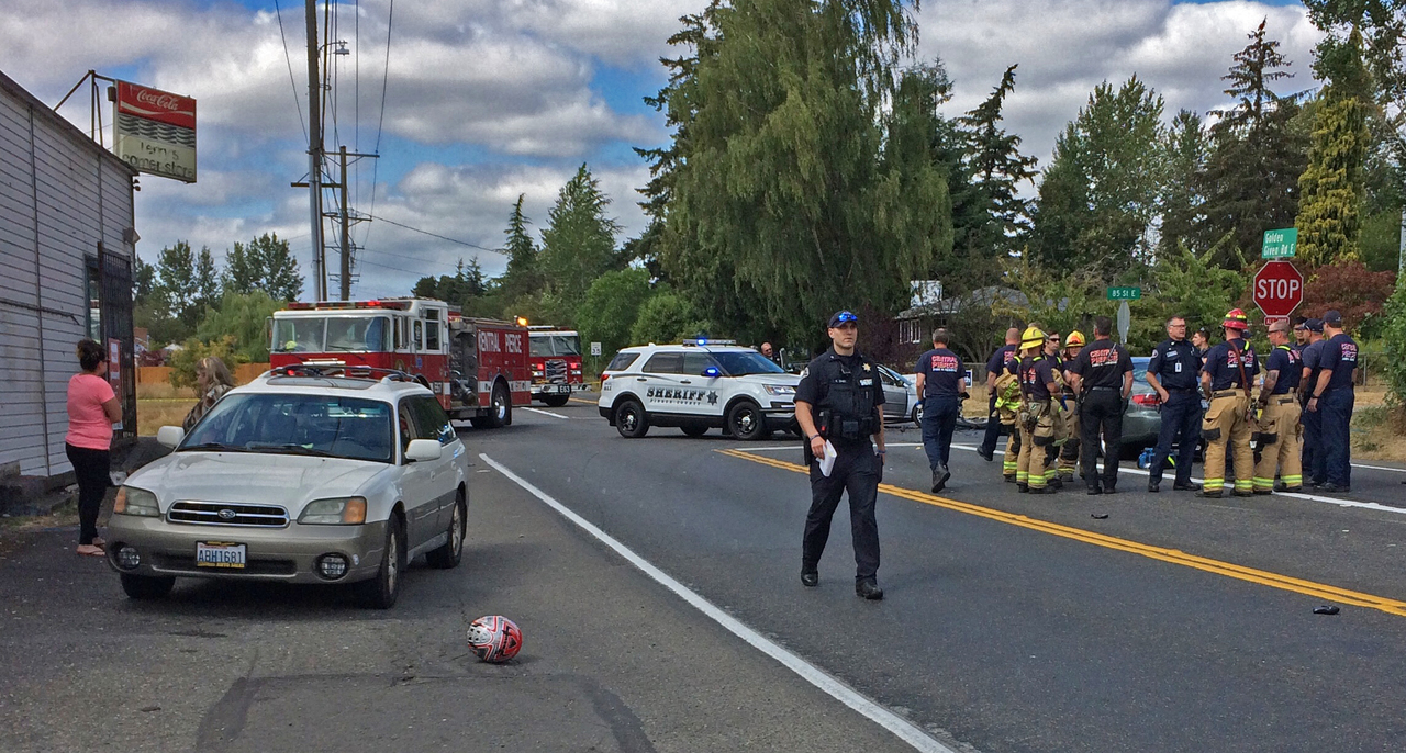 2 killed in motorcycle wreck, Pierce deputies say | Tacoma News Tribune