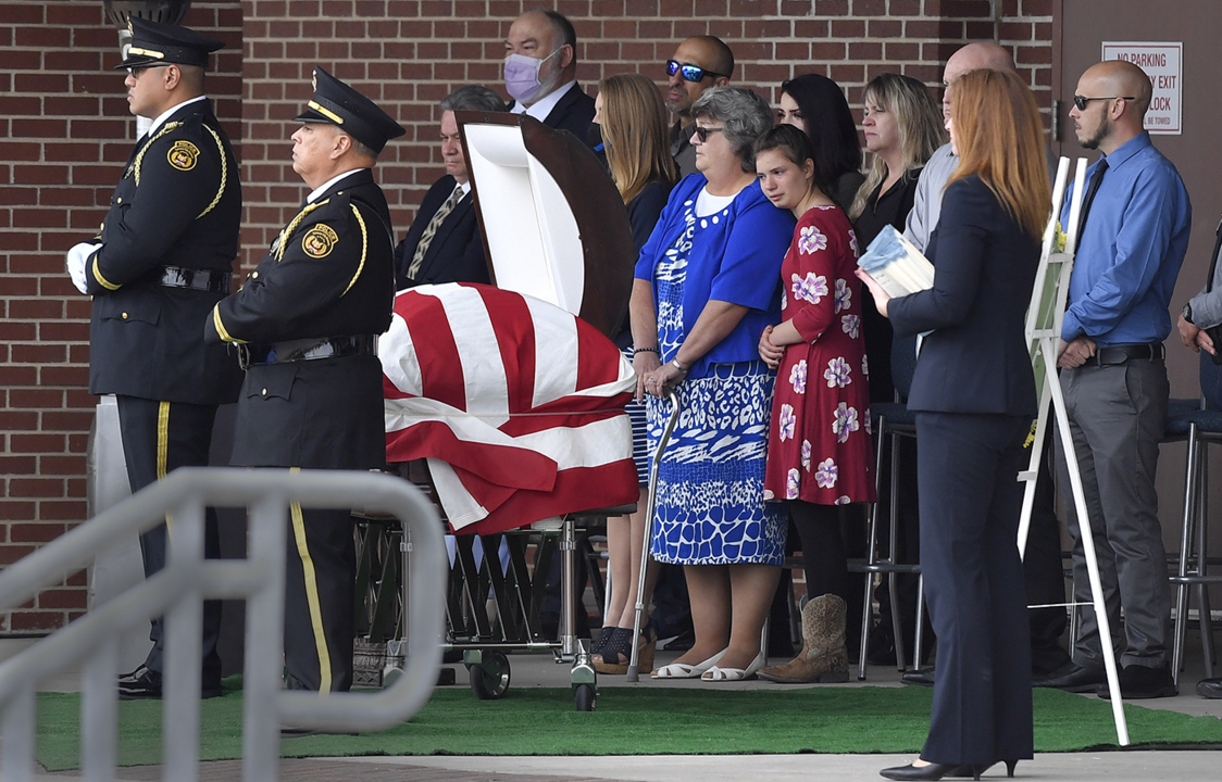 Drive-through visitation for slain Overland Park police officer draws hundreds