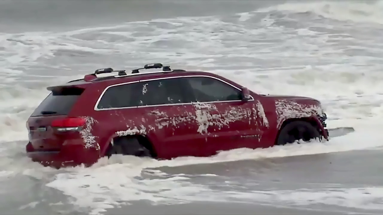 Jeep left on Myrtle Beach during Hurricane Dorian goes viral