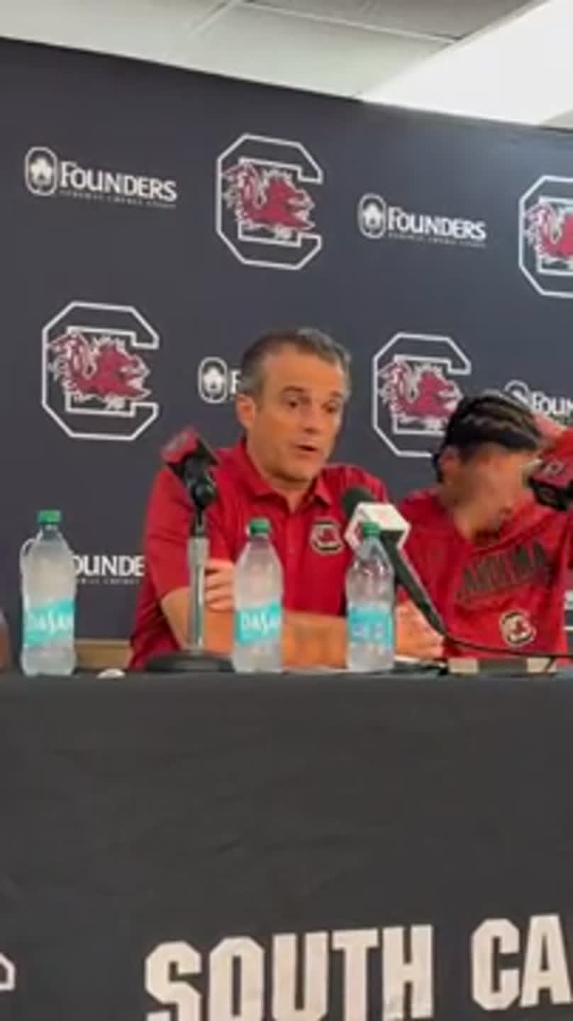 Shane Beamer reacts after South Carolina's loss to Alabama