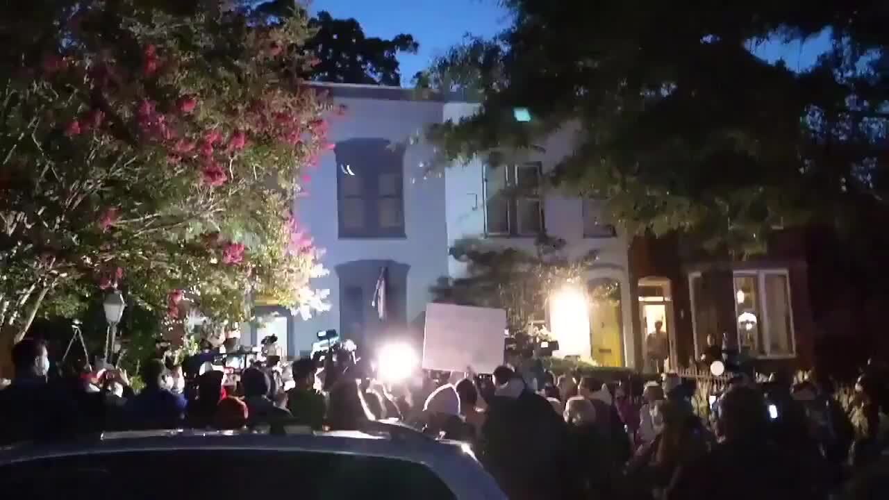 Crowd gathers outside Lindsey Graham’s house to protest replacement of Ginsburg