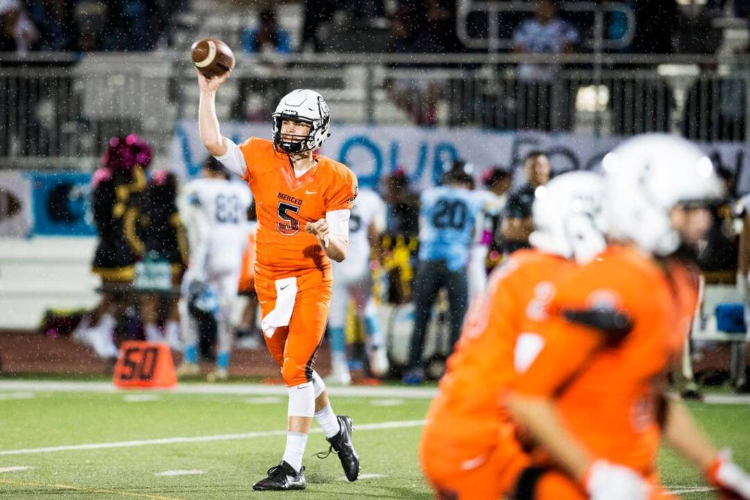 Foss returns as Merced clobbers El Capitan