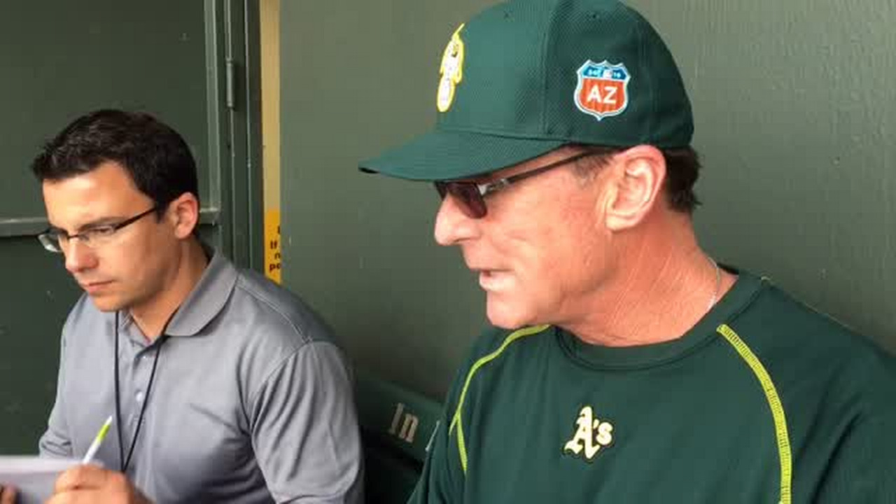 Stephen Vogt's two homers has A's manager Bob Melvin in good spirits