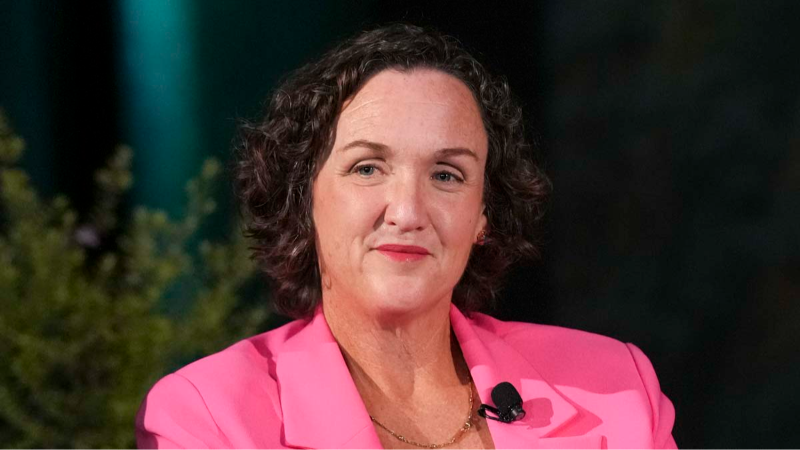 Katie Porter talks about grant for Gallo Glass